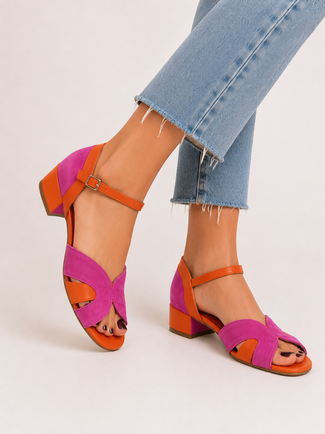 Lorette | Sandalias color block con tacón cómodo
